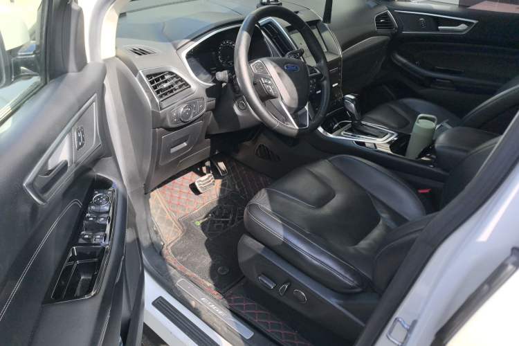 Used Ford Edge 2016 EcoBoost 245 Four-Wheel Drive Titanium 7-Seater Driver Seat