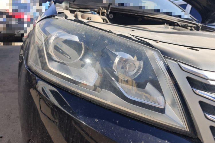 Used Volkswagen Magotan 2012 Revised 1.8TSI Luxury Version Right Front Headlight