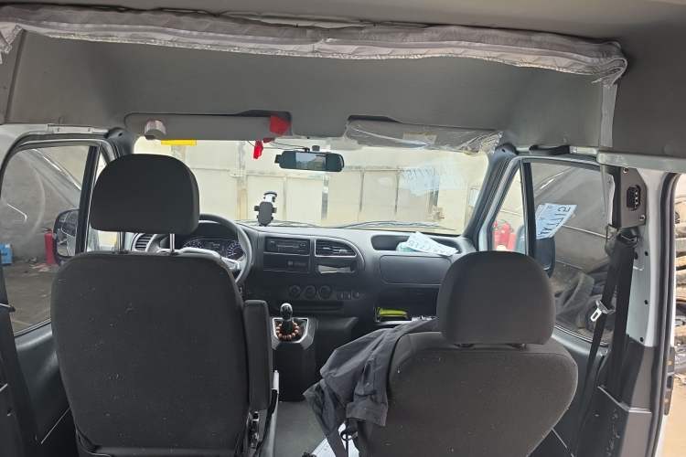 Used JMC Transit 2021 2.8T Space King Standard Version Long Wheelbase Mid-Height Roof Rear Single Tire – Step 6-Seater Diesel China VI Emission Standard JX493