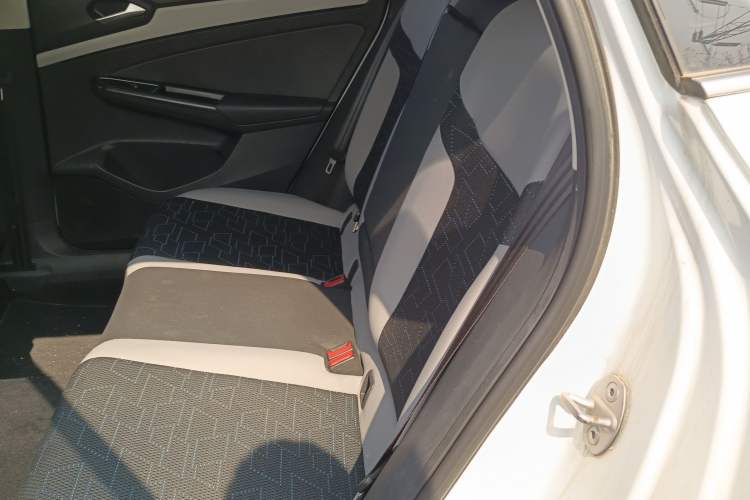 Used Jetta VS7 2023 280TSI Automatic Trend Edition Left Rear Seat