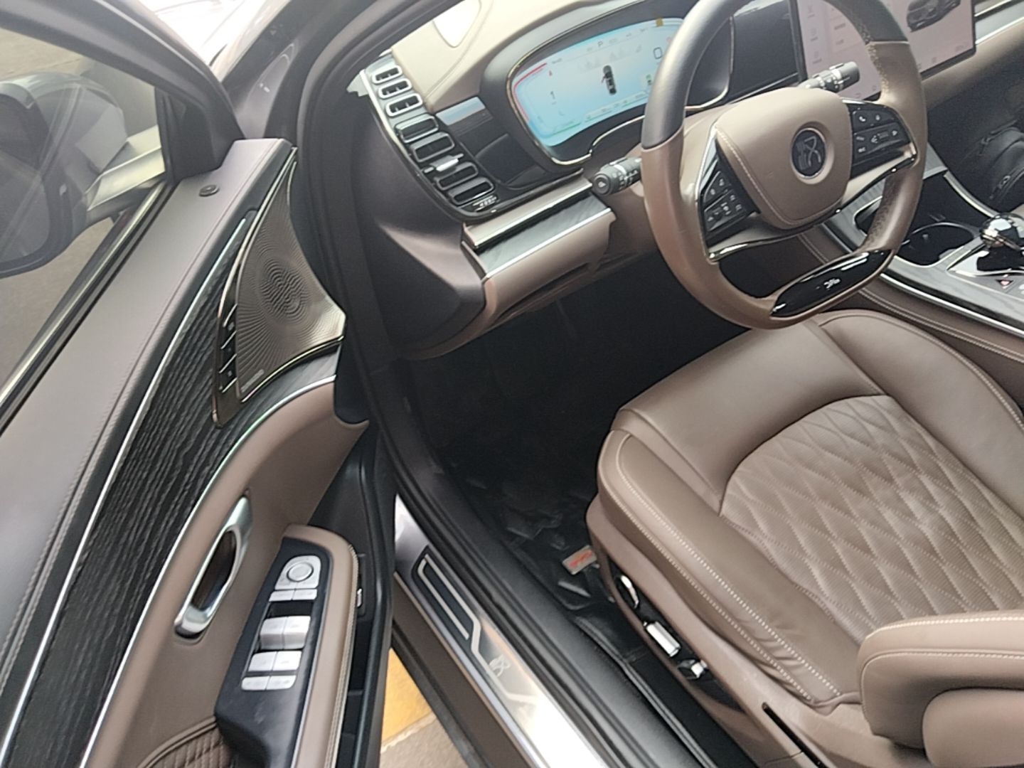 BYD Han 2023 DM-i Champion Edition 121KM Prestige Model - Prestige — снимка 18