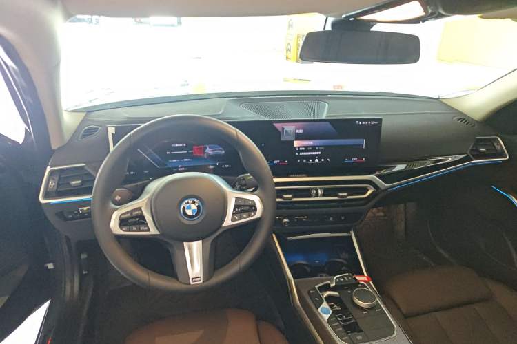 Used BMW i3 2024 eDrive 40 L Midnight Edition
