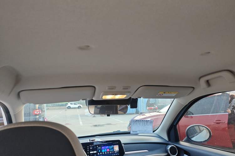 Used ORA Black Cat 2022 351 km Range Luxury Version Lithium-Ion Battery