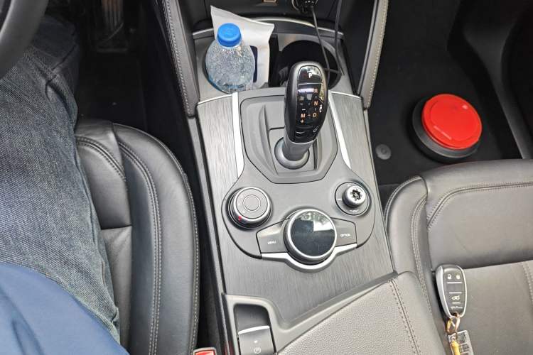 Used Alfa Romeo Stelvio 2017 2.0T 200HP Elite Edition
