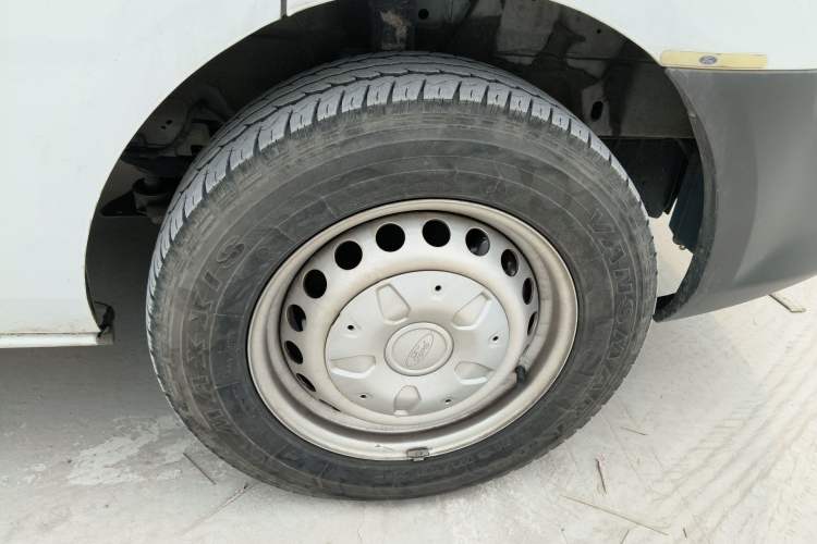 Used Ford Transit 2023 2.0T Gasoline Manual Multifunction Commercial Vehicle Short Wheelbase Low Roof 5/6 Seats