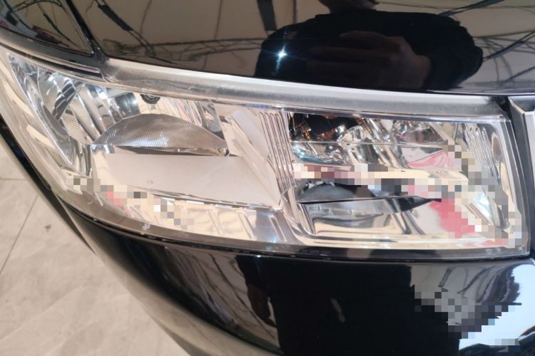 Used Dodge Journey  Right Front Headlight