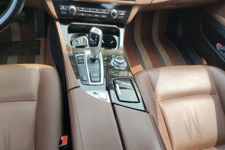 Used BMW 5 Series 2017 525Li Leading Model Gear Lever