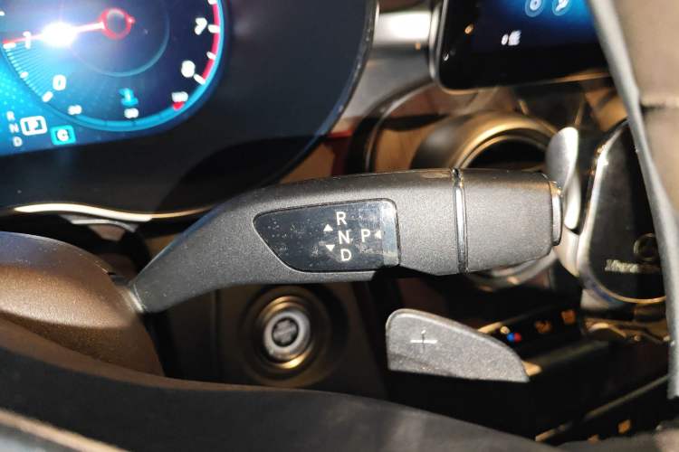 Used Mercedes-Benz GLC 2021 GLC 300 L 4MATIC Dynamic Model Gear Lever