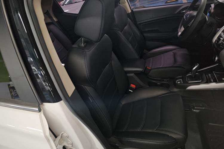 Used BYD Yuan New Energy 2018 EV360 Smart Connected Cool Model