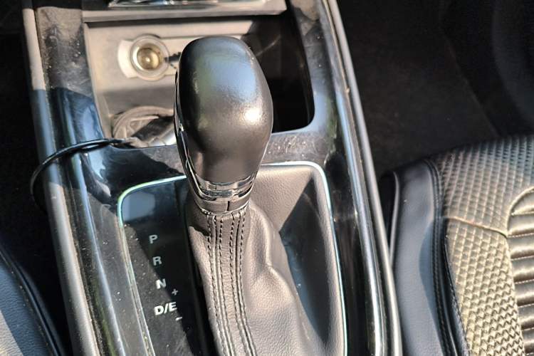 Used Roewe i5 2019 1.5L Automatic 4G Connected Langhao Edition Gear Lever