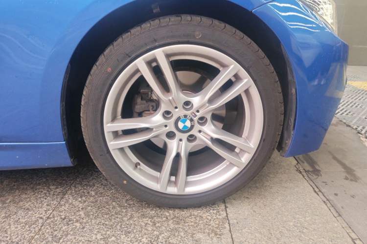 Used BMW 3 Series 2017 320Li M Sport Edition Right Front Wheel Hub