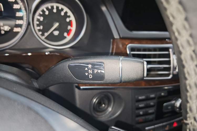 Used Mercedes-Benz E-Class 2014 E 260 L Luxury Model
