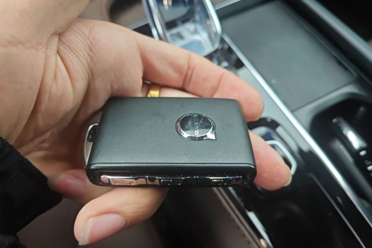Used Volvo S90 2025 B5 Zhiyuan Luxury Edition Vehicle Key