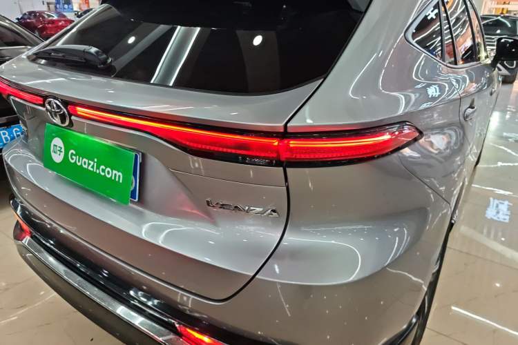 Used Toyota Venza 2022 2.0L CVT Two-Wheel Drive Luxury Edition