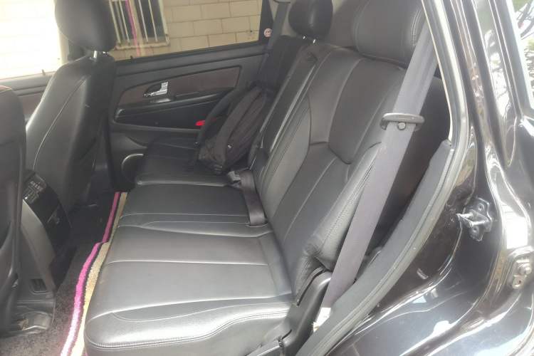 Used SsangYong Rexton W 2014 2.0T Four-Wheel Drive Luxury Navigation Version with 7 Seats Left Rear Seat