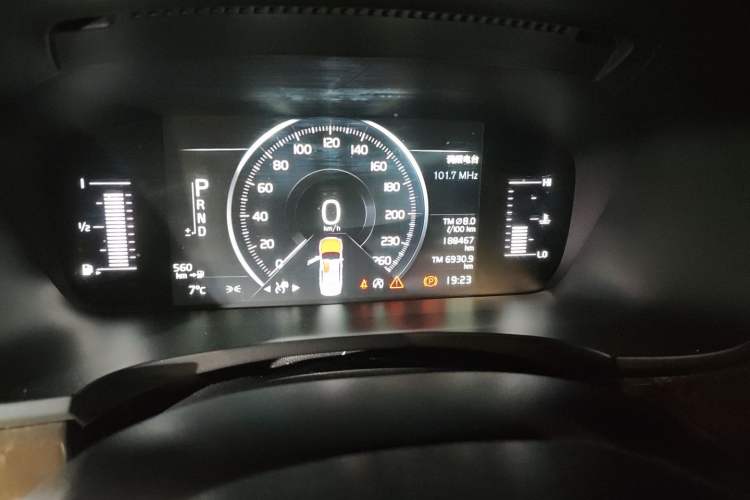 Used Volvo S90 2018 T4 Zhiyuan Edition Odometer Close Up