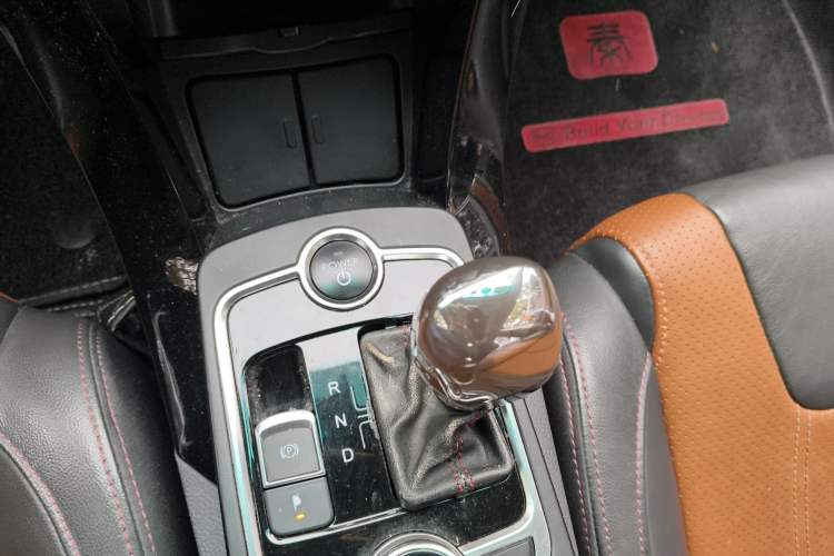 Used BYD Qin New Energy 2015 1.5T Dual-Crown Flagship Plus Edition
