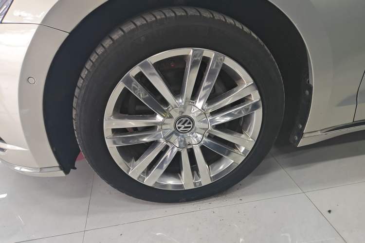 Used Volkswagen Phideon 2018 380TSI Two-Wheel-Drive Flagship Edition