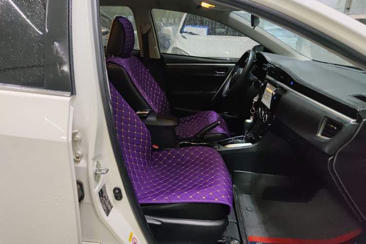 Used Toyota Corolla 2014 1.6L CVT GL-i Right Front Seat