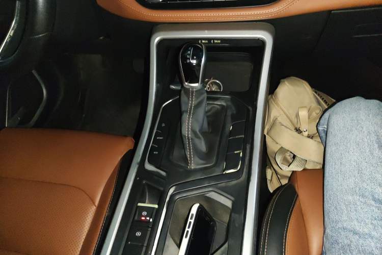 Used Geely Auto Vision X6 2020 1.4T CVT Luxury Edition