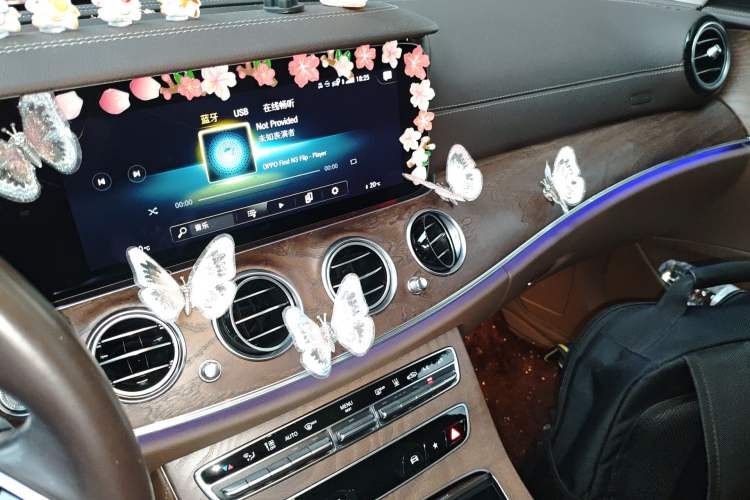 Used Mercedes-Benz E-Class New Energy 2022 Restyled E 350 e L Plug-in Hybrid Sedan
