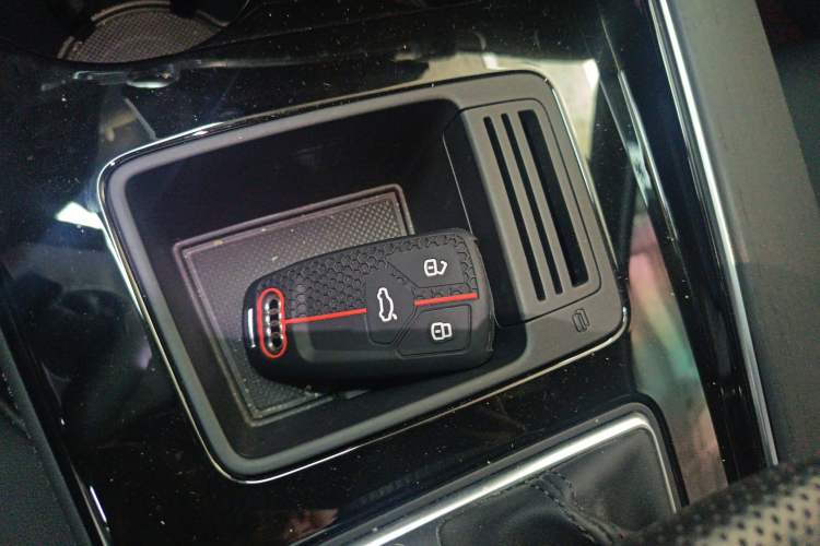 Used Audi A4L 2024 40 TFSI Luxury Dynamic Edition