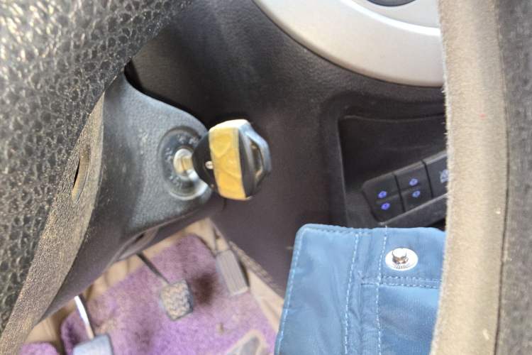 Used JAC Group Yueyue 2012 1.0L Luxury Model
