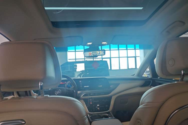 Used Buick GL8 2022 ES Landtrek 653T Luxury Edition