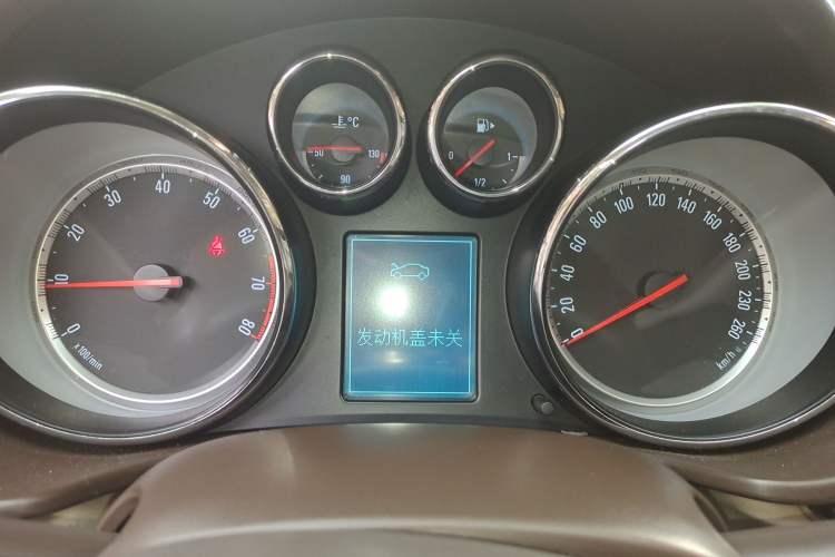 Used Buick Regal 2015 2.0L Leading Fashion Edition
