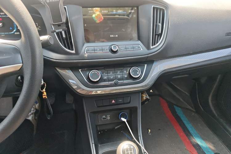 Used Roewe 360 2015 1.5L Manual Luxury Edition
