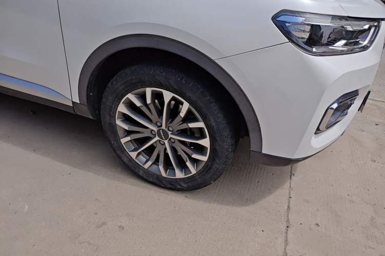 Used Haval H6 2020 1.5 GDIT Automatic Platinum Champion Edition Right Front Wheel Hub