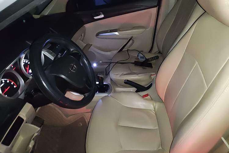 Used Haima M3 2014 1.5L Manual Colorful Navigation Edition