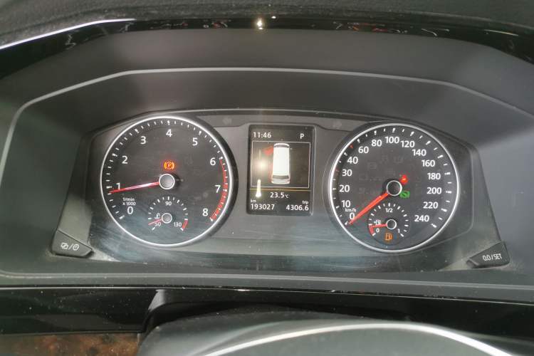 Used Volkswagen Multivan 2018 2.0 TSI Two-Wheel-Drive Luxury Edition 7 Seats Instrument Cluster