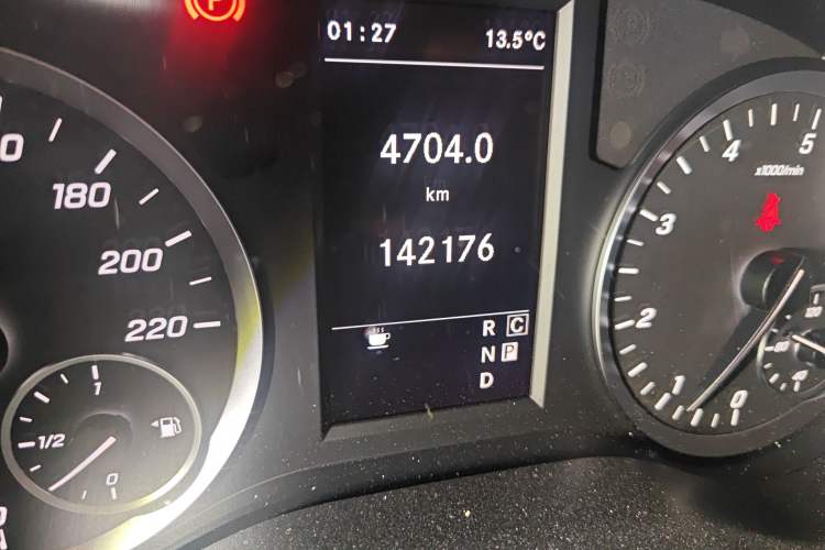 Used Mercedes-Benz Vito 2021 2.0T Business Version 8 Seats
