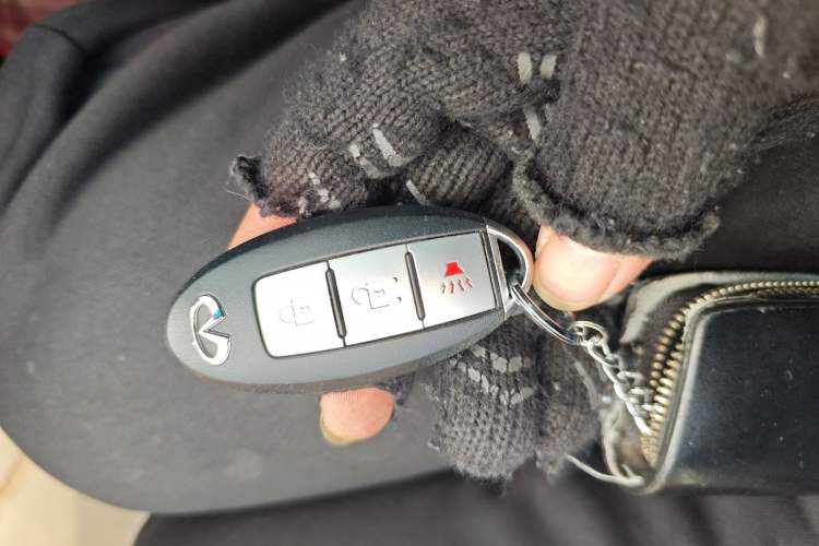 Used Infiniti QX50 2015 2.5L Comfort Edition
