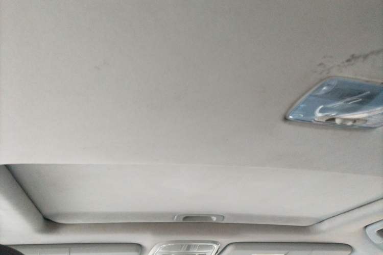 Used Haval H6 2015 Upgraded Model 1.5T Manual Two-Wheel Drive Elite Version Headliner