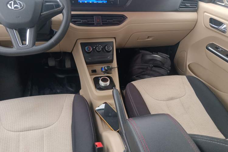 Used Kuayue Kuayue Xing V5 EV 2021 Luxury 6-Seater Passenger Bus with Lingdian System