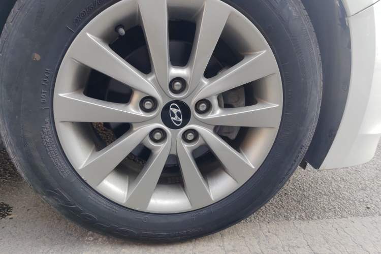 Used Hyundai Mistra 2014 1.8L Automatic Smart GLS