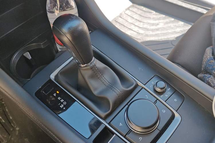 Used Mazda 3 Axela 2022 2.0L Automatic Zhiqing Edition Gear Lever