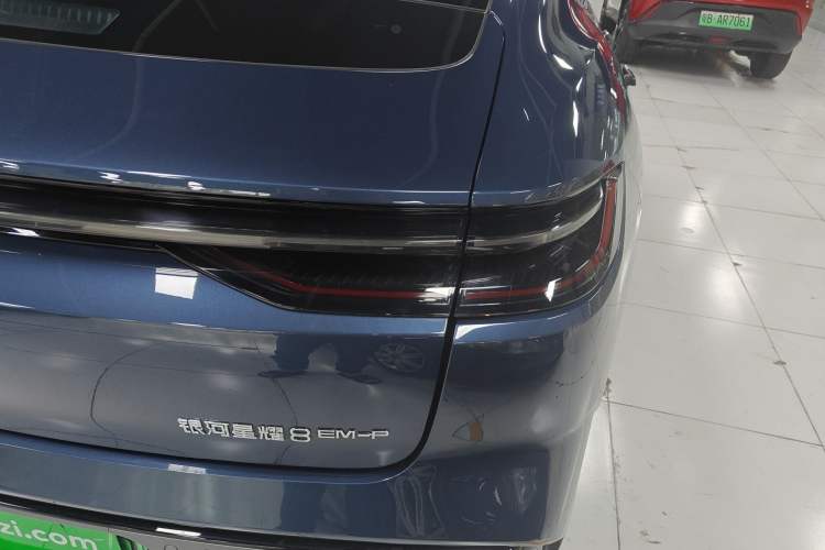 Used Geely Galaxy 8 2025 130km EM-P Starship Edition Exterior 3