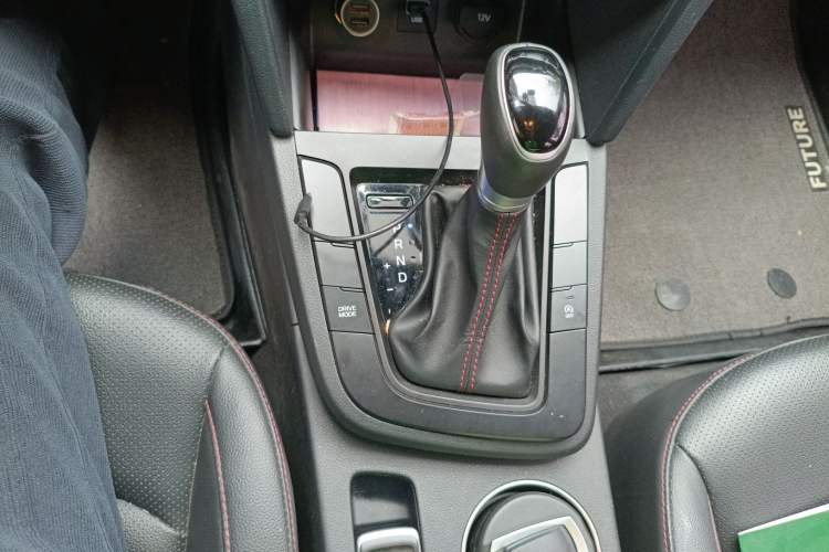 Used Hyundai Elantra (6th Generation / Lingdong) 2019 1.4T Dual-Clutch Xuan Dong · Dynamic Model