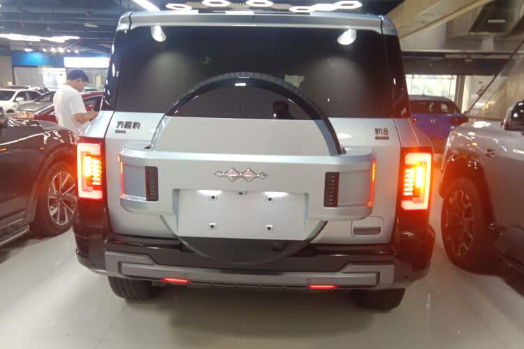 Used Formula Leopard 8 2025 Smart & Brave Flagship Edition 7 Seats
