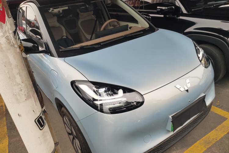 Used Wuling Bingo 2025 333 km Lingxi Deluxe Edition Front Right 45 Deg