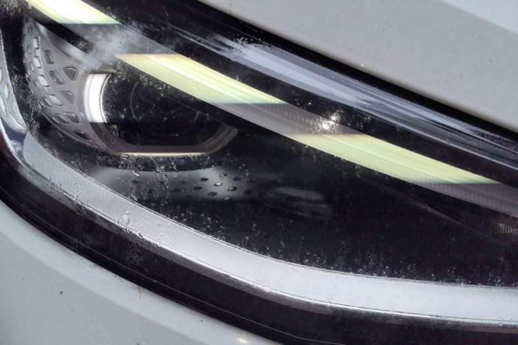 Used Volkswagen ID.4 CROZZ 2021 Long-Range Lite PRO Two-Wheel Drive Version Right Front Headlight