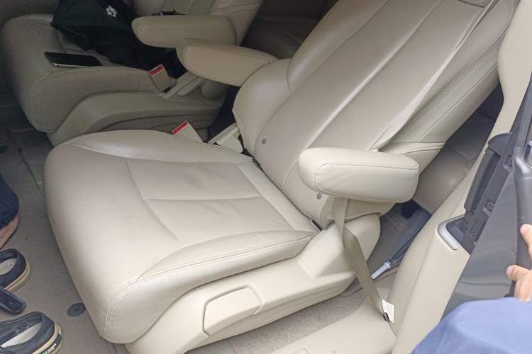 Used Buick GL8 2018 28T Luxury Model China VI Standard Left Rear Seat