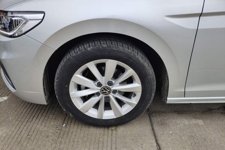 Used Volkswagen Bora 2021 1.5L Automatic Comfort Smart Connect Edition Left Front Wheel Hub