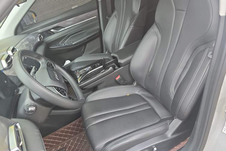 Used Dongfeng Aeolus Mage 2023 DH-i 1.5T Luxury Edition