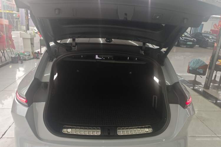 Used Nio ET5T 2024 75kWh Touring Trunk