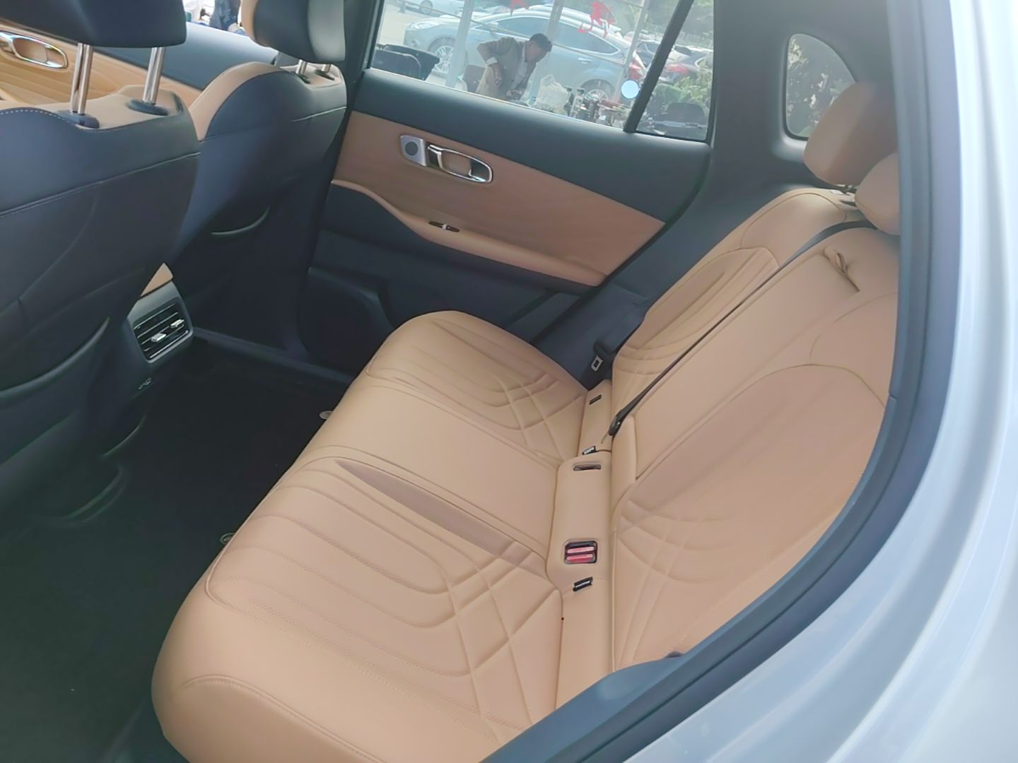Geely Galaxy Xingjian 7 EM-i 2025 120km Navigator Edition — снимка 20
