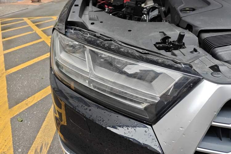 Used Audi Q7 2018 40 TFSI Comfort Model